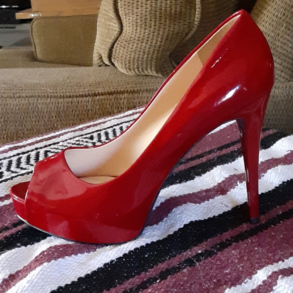 Guess Flattering Stilettos